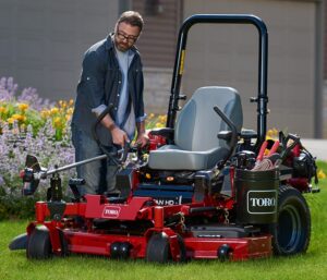Toro TITAN HD 1500 52" Zero Turn Mower #74451 - Image 2